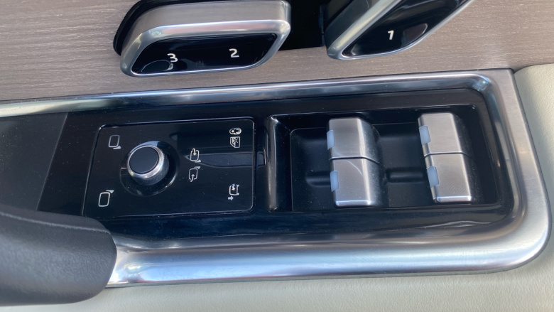 Land Rover Range Rover 4.4 P530 V8 First Edition 4dr Auto Petrol Estate